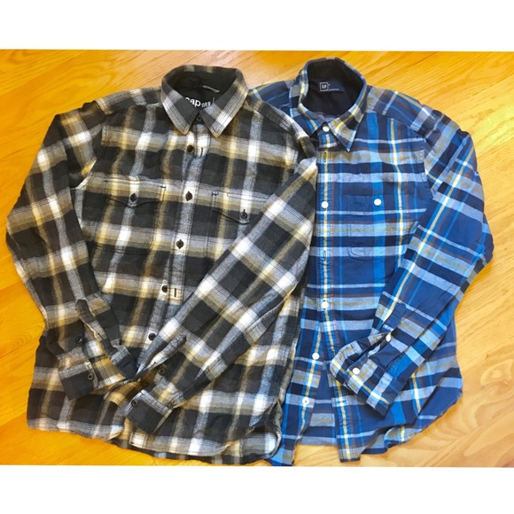 Pair of GAP Men’s flannels - Picture 1 of 1